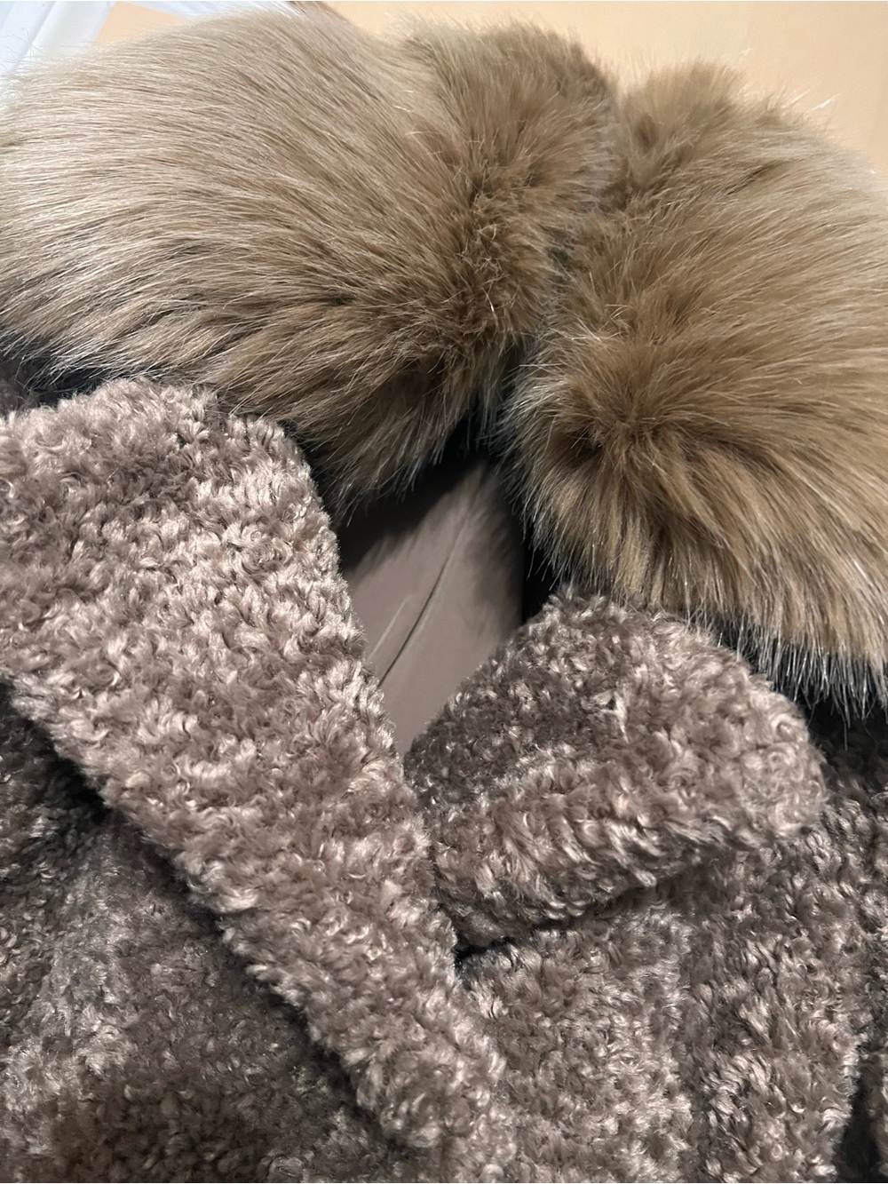 BCBGMaxAzria Taupe Faux Shearling Teddy Jacket with Fur Collar - Picture 4 of 5